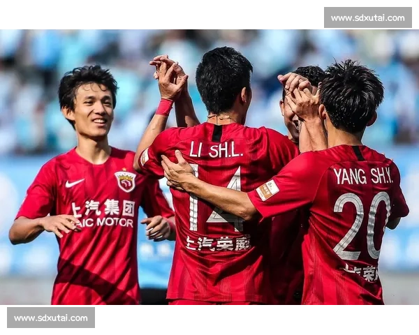 中超焦点之战重庆vs上海上港直播全程解析与赛前前瞻看点汇总 中超焦点之战重庆vs上海上港直播全程解析与赛前前瞻看点汇总
